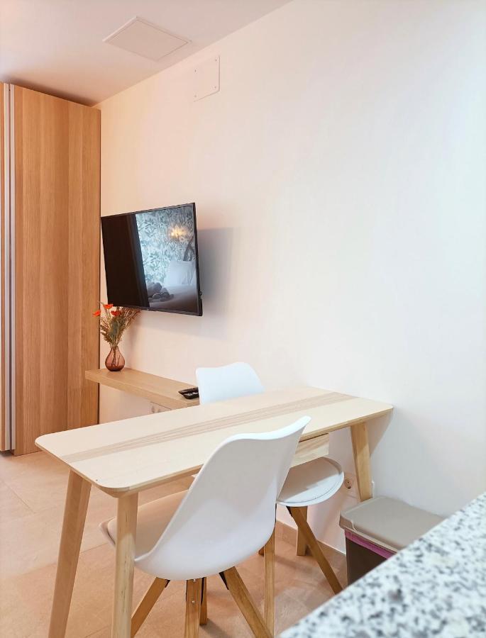 Joan Miro Luxury Torremolinos Apartment Exterior photo